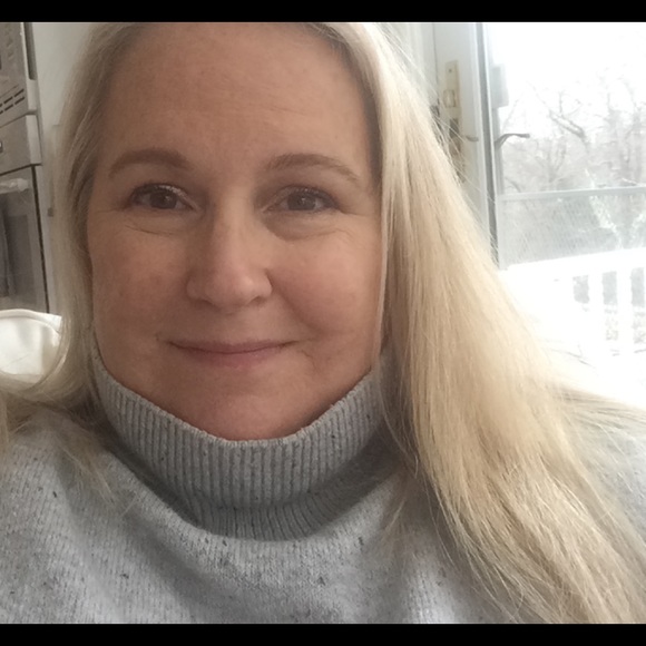 Meet your Posher, Karen - Picture 1 of 1